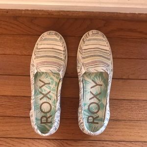 Roxy Women’s Minnow Slip On Sneaker